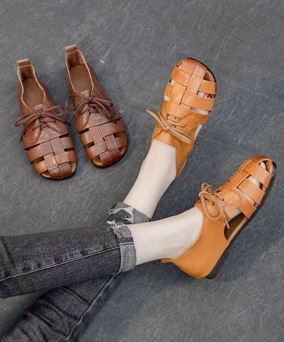 Effortlessly Elegant Sandals with a Timeless Design