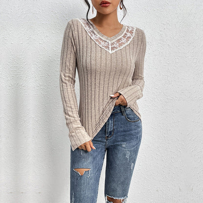 Classic Vintage Sweater with a Flattering Fit