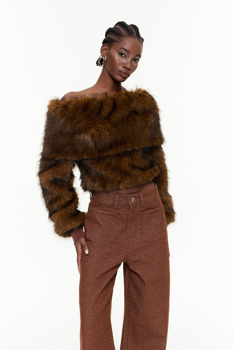 Polished Top with an Effortless Classic Look
