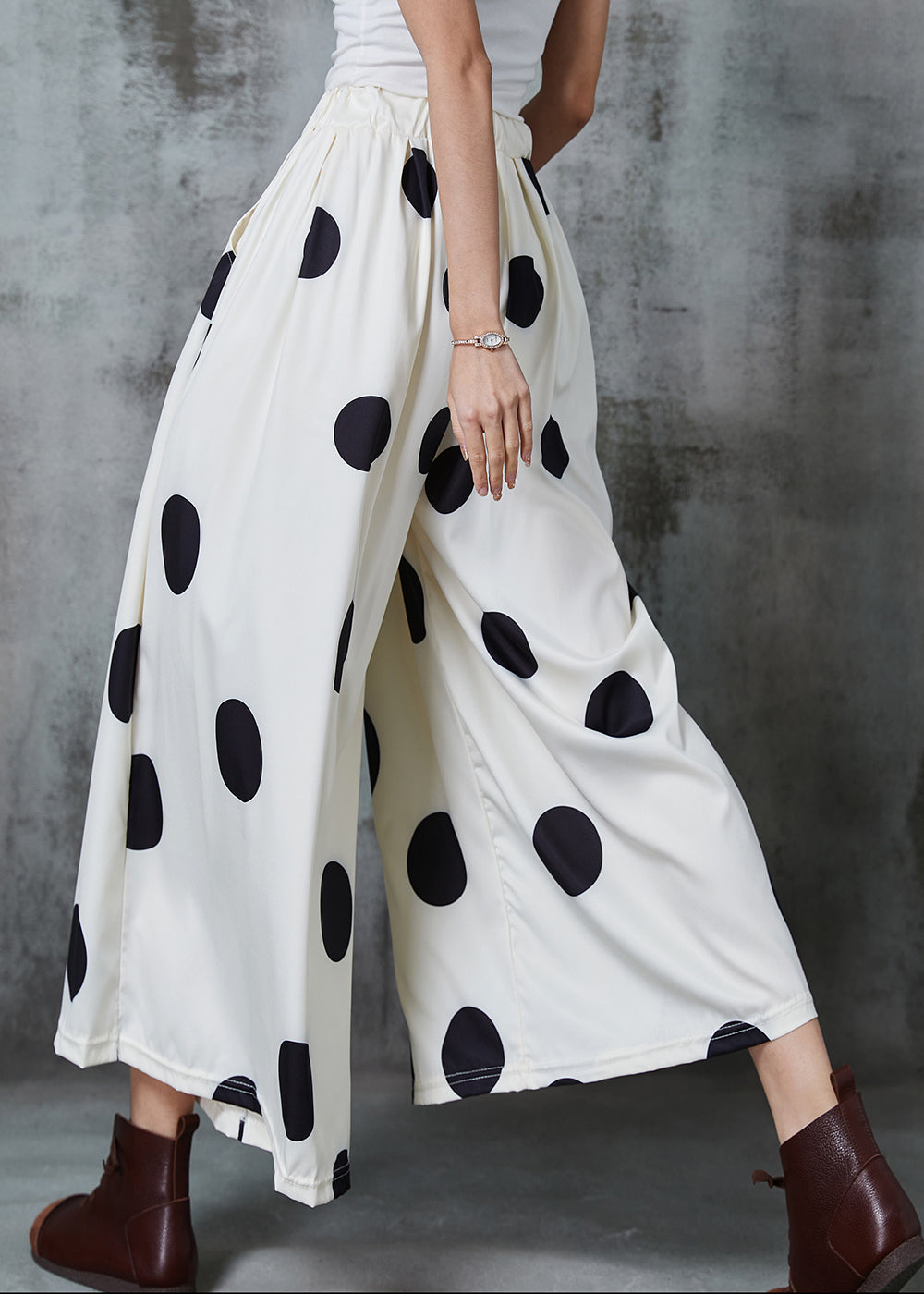 A Vintage Style Pants with Delicate Timeless Details