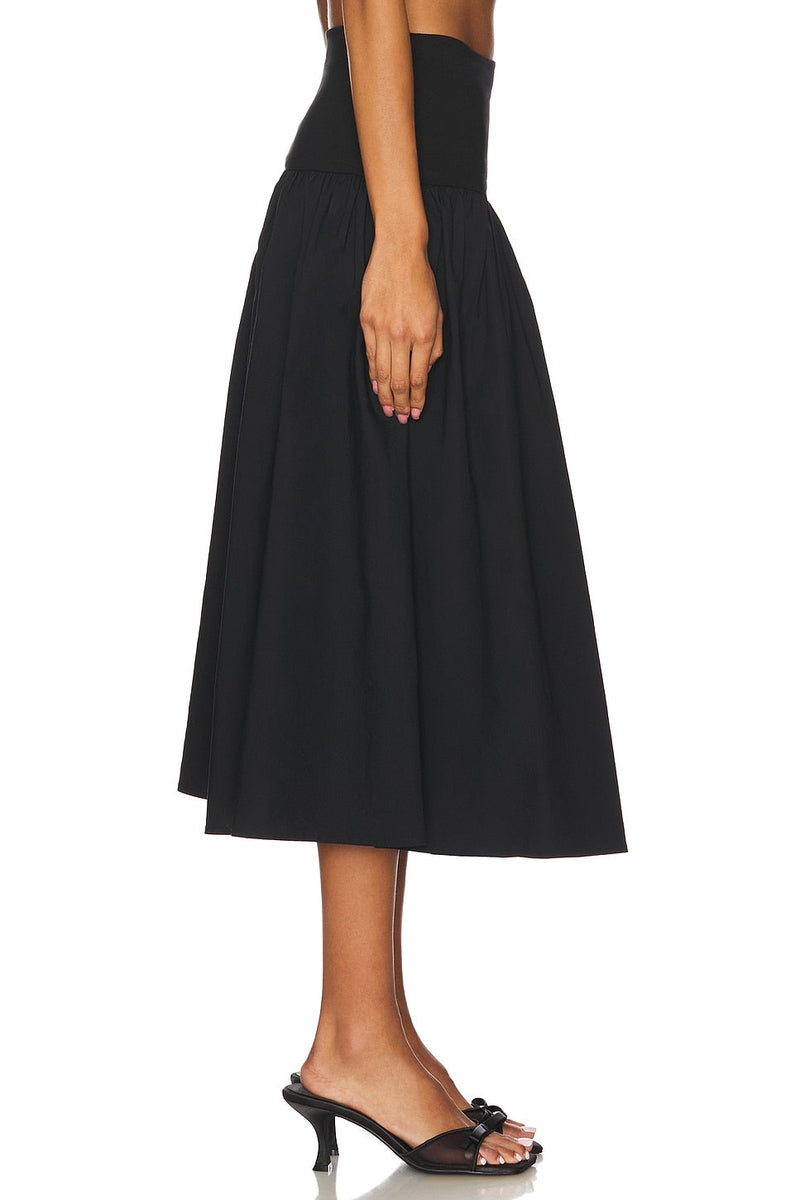 Beautifully Finished Garment in a Timeless Design