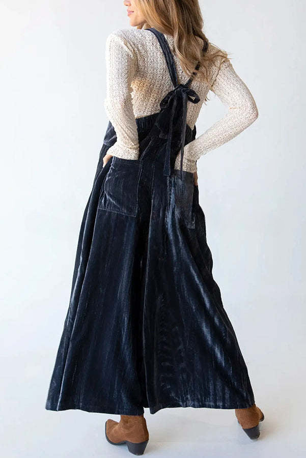 Gracefully Styled Garment for Any Occasion