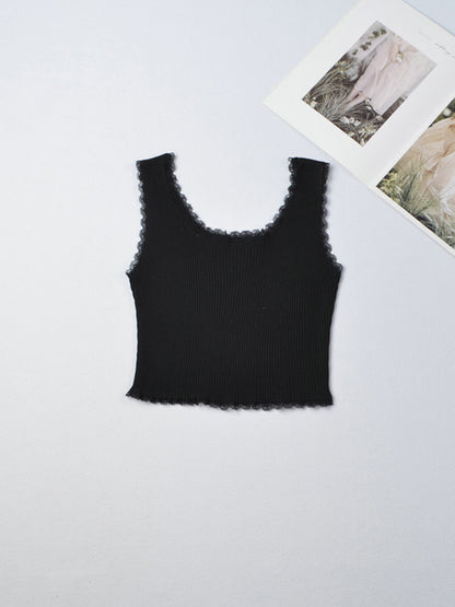 Well Tailored Top with a Graceful Silhouette