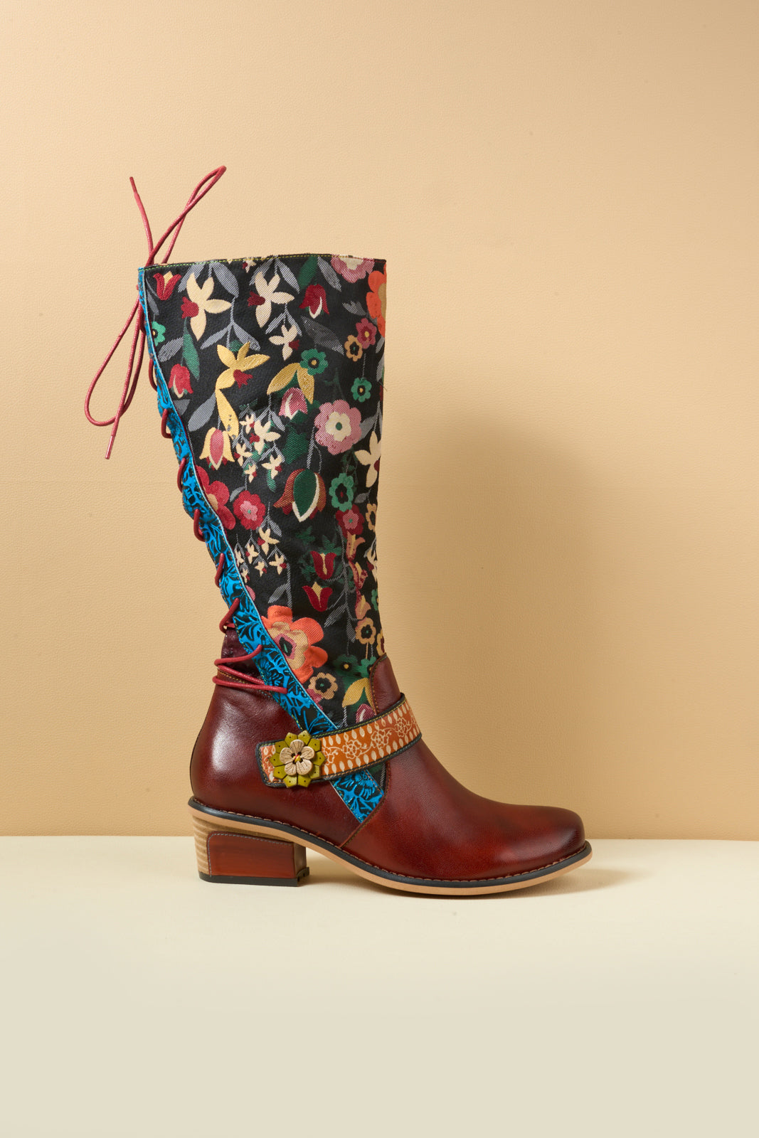 Beautifully Finished Boots in a Timeless Design
