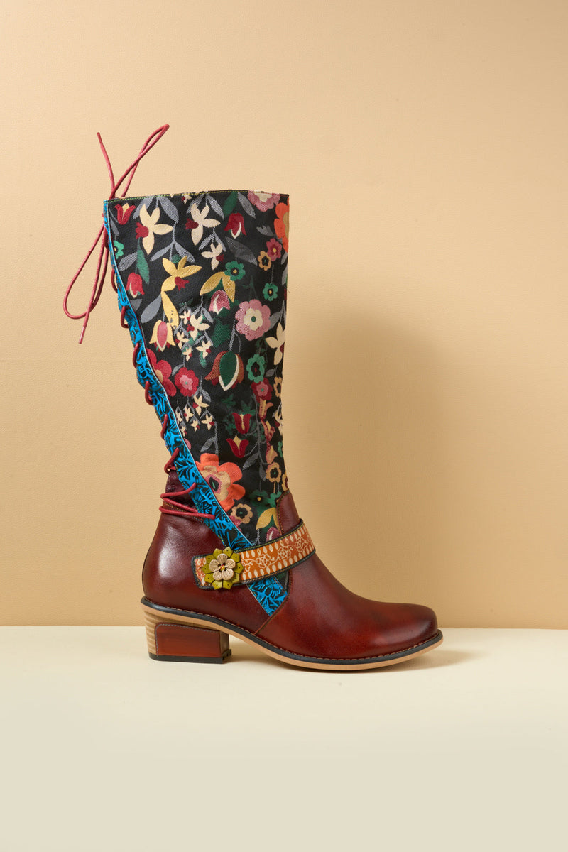 Beautifully Finished Boots in a Timeless Design