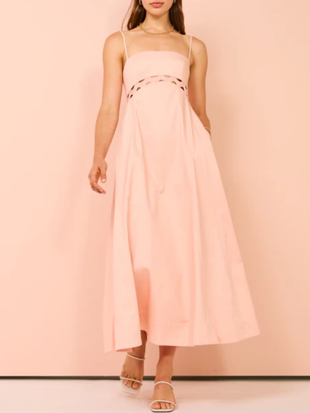 Gracefully Styled Dress for Any Occasion