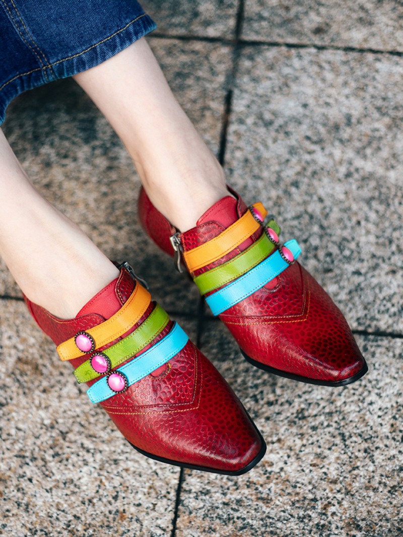 Well Tailored Heels with a Graceful Silhouette