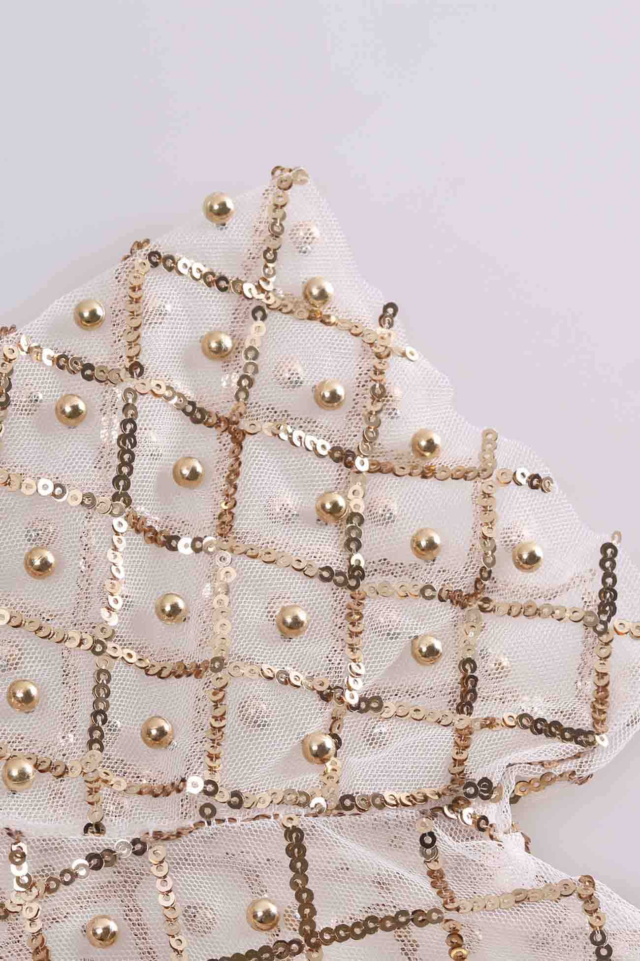 Beautifully Finished Top in a Timeless Design