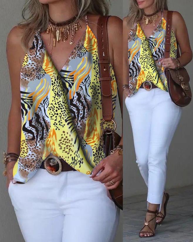 A Vintage Style Top with Delicate Timeless Details