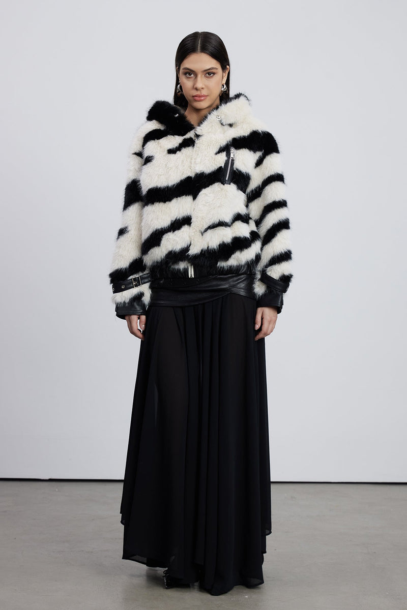 Classic Vintage Jacket with a Flattering Fit