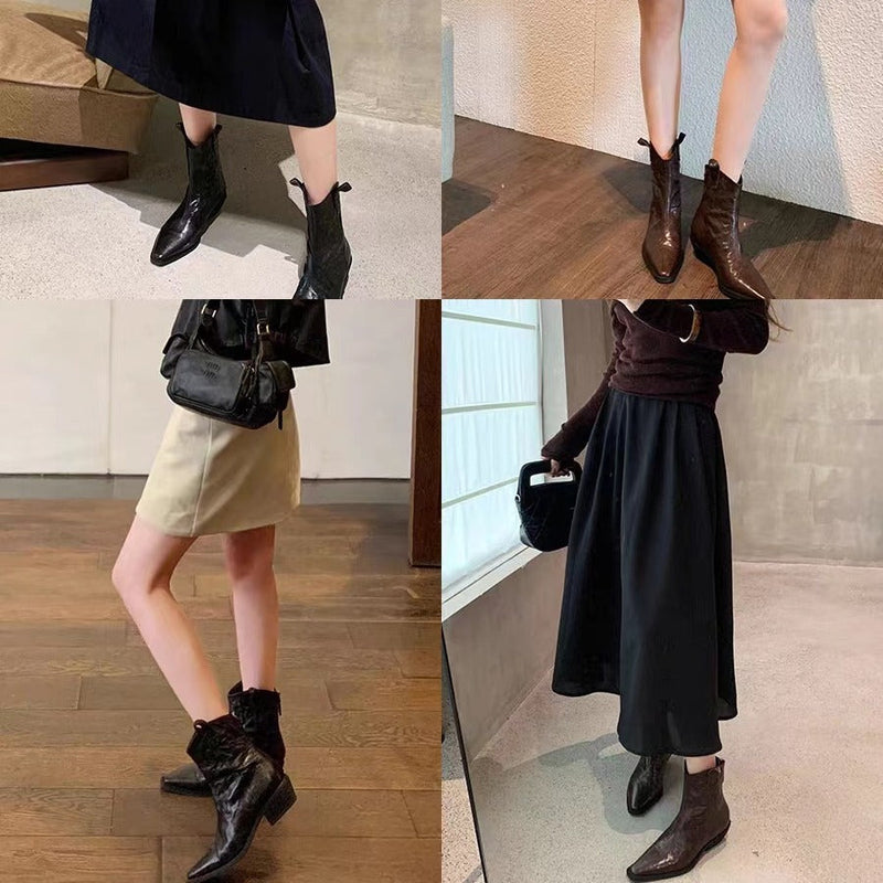 Effortlessly Elegant Boots with a Timeless Design