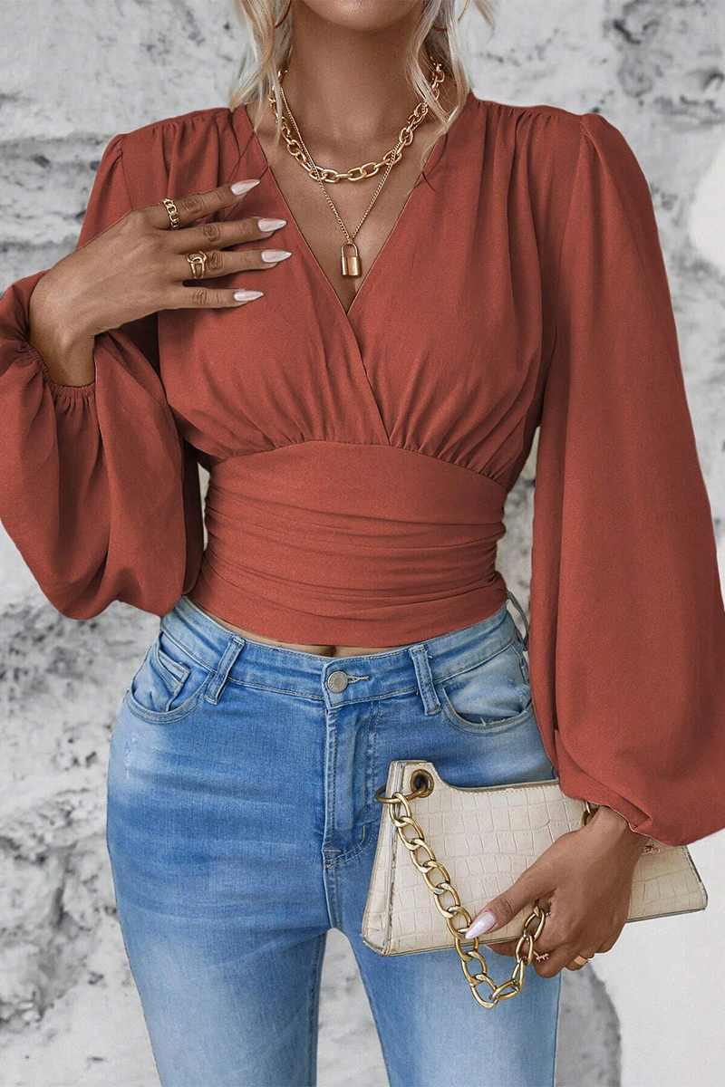 Beautifully Finished Top in a Timeless Design