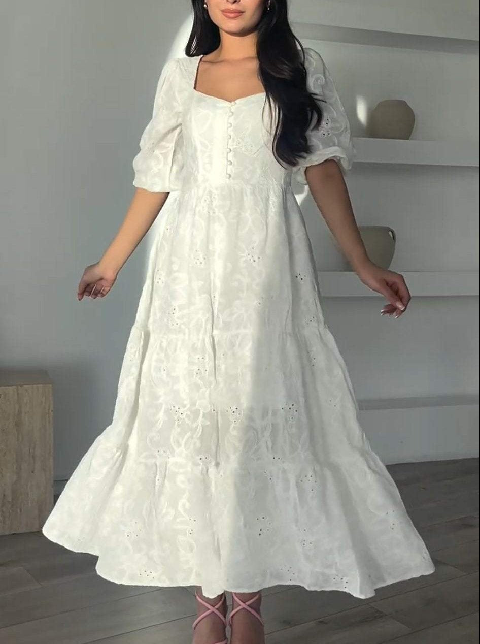 Beautifully Crafted Dress in a Classic Style