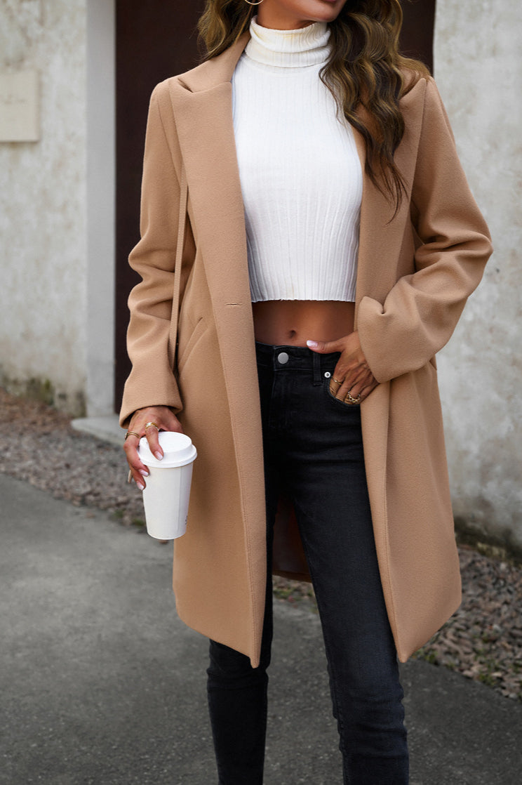 Well Tailored Coat with a Graceful Silhouette