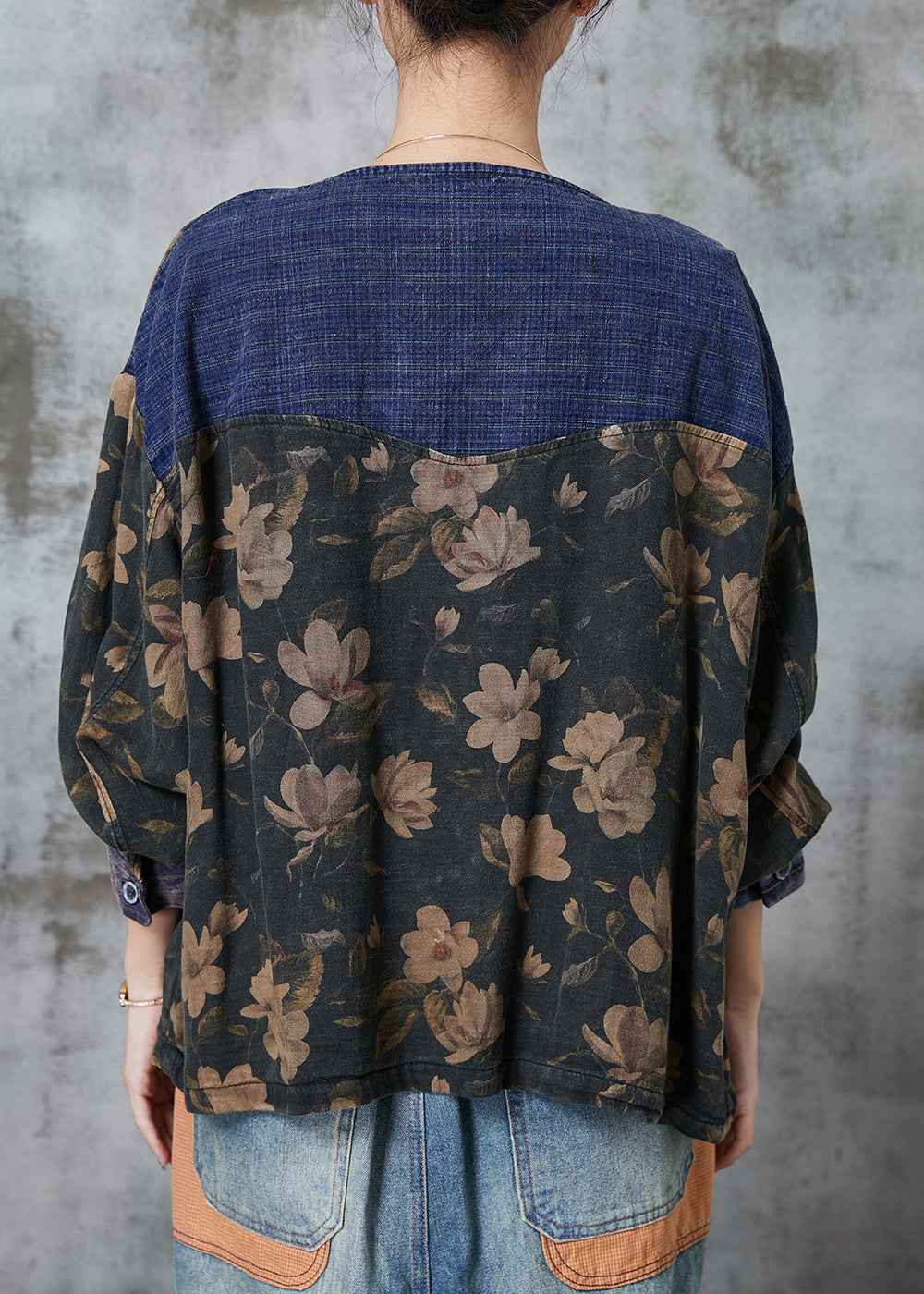 Well Tailored Blouse with a Graceful Silhouette