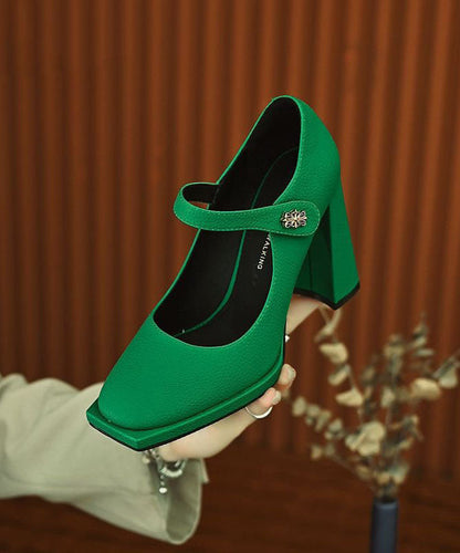 Beautifully Finished Heels in a Timeless Design
