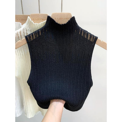 Effortlessly Elegant Top with a Timeless Design