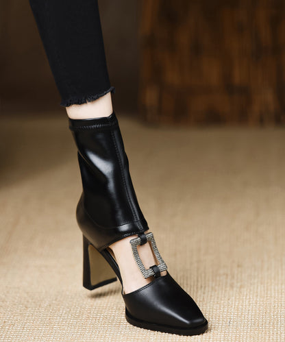 Well Tailored Boots with a Graceful Silhouette
