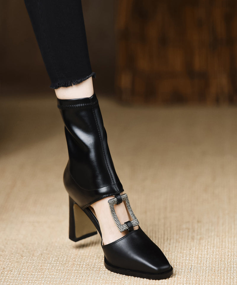 Well Tailored Boots with a Graceful Silhouette