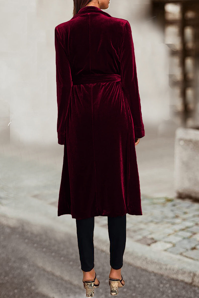 Effortlessly Elegant Garment with a Timeless Design