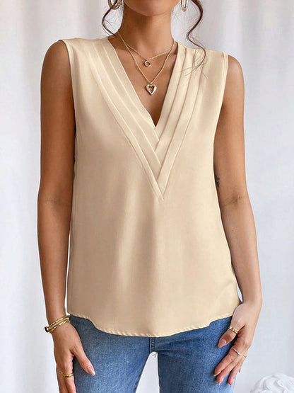 Effortlessly Elegant Top with a Timeless Design