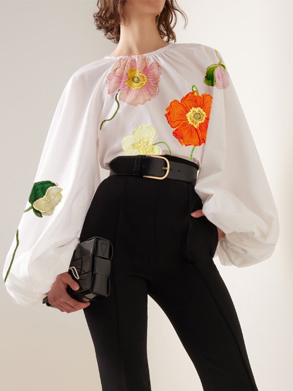 Sophisticated Blouse with a Clean Classic Look