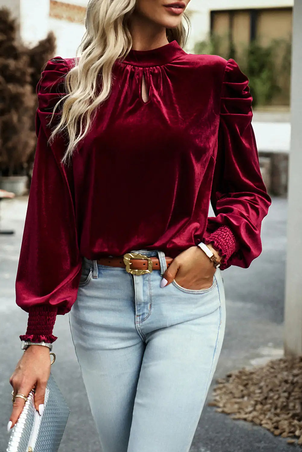 Sophisticated Blouse with a Clean Classic Look