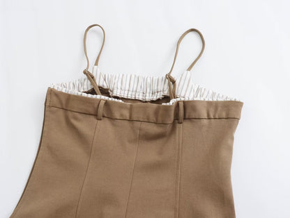 Effortlessly Elegant Garment with a Timeless Design