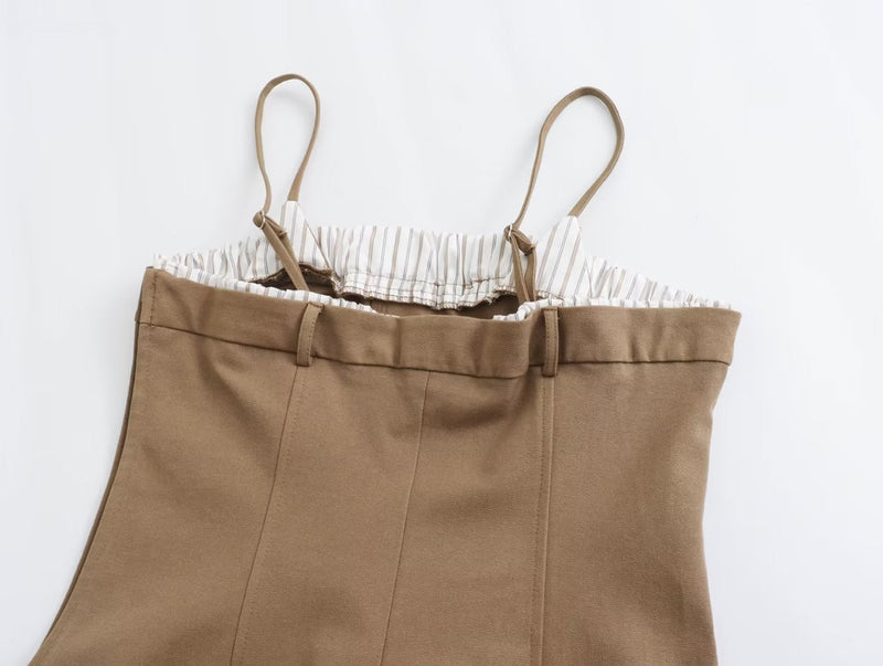 Effortlessly Elegant Garment with a Timeless Design