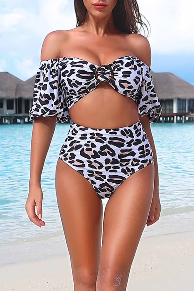 Effortlessly Elegant Bikini with a Timeless Design