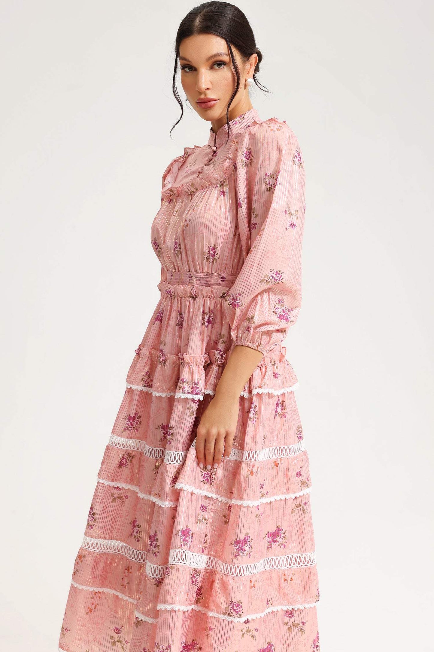 Classic Vintage Dress with a Flattering Fit