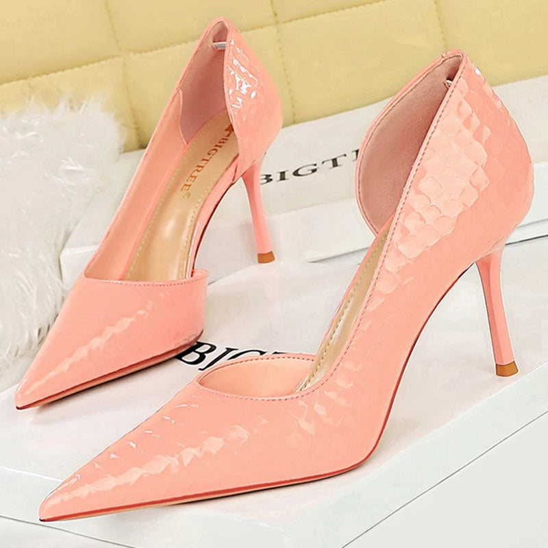 Elegantly Styled Garment for Everyday Wear