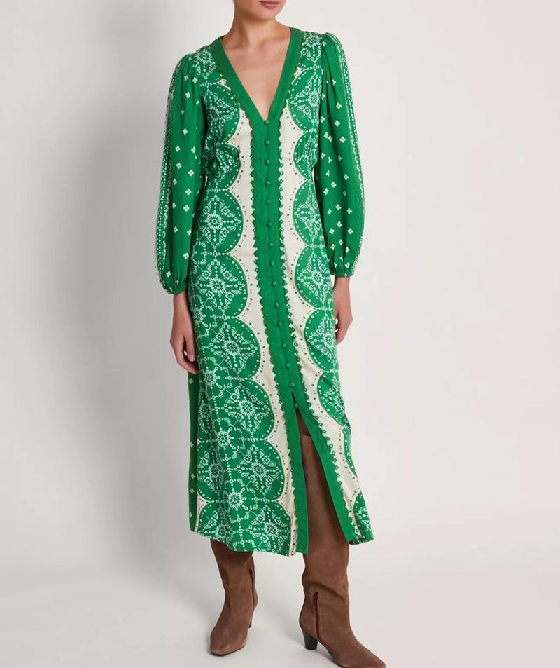 Effortlessly Elegant Dress with a Timeless Design