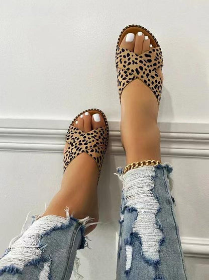 Beautifully Finished Sandals in a Timeless Design