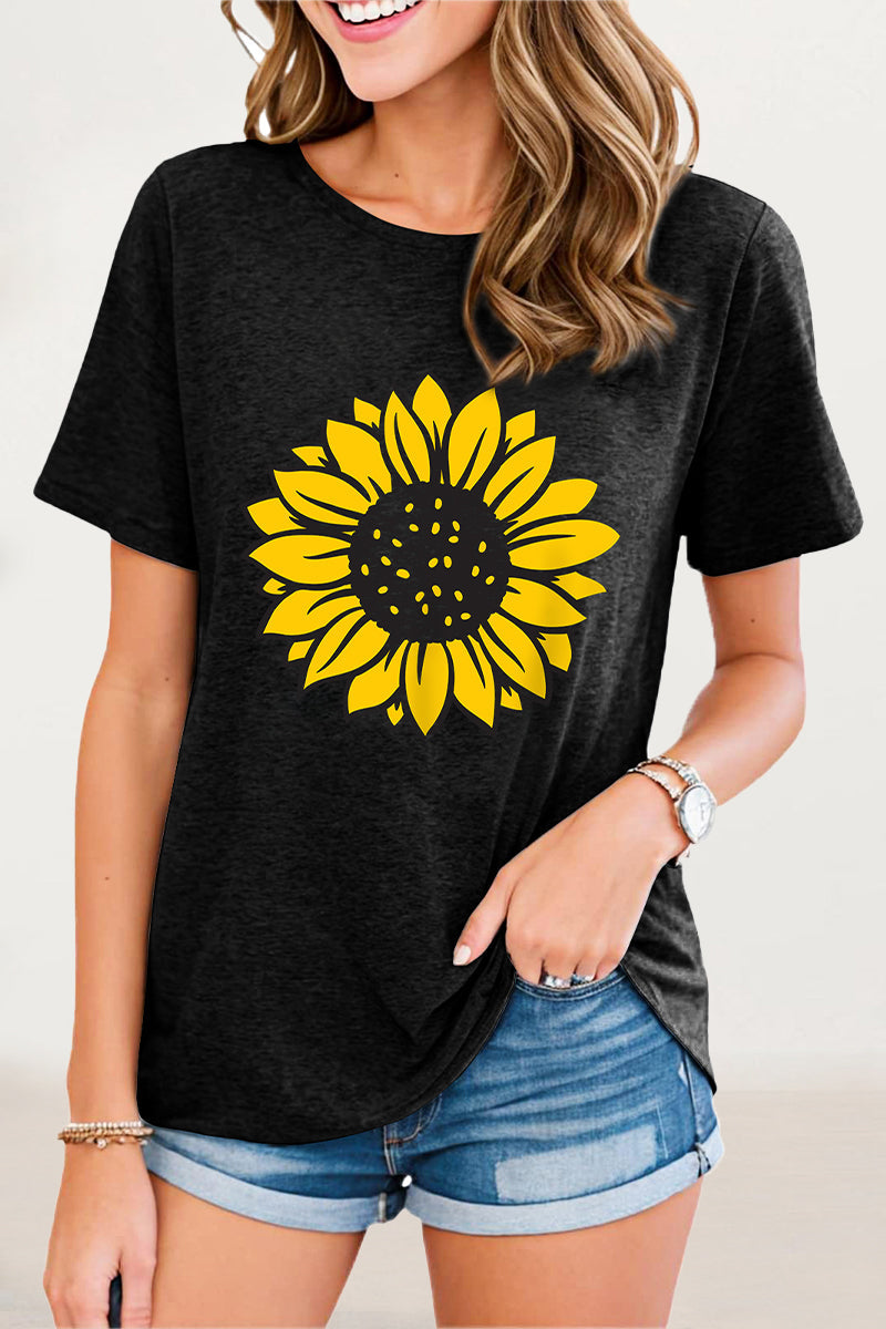 Effortlessly Elegant T-Shirt with a Timeless Design