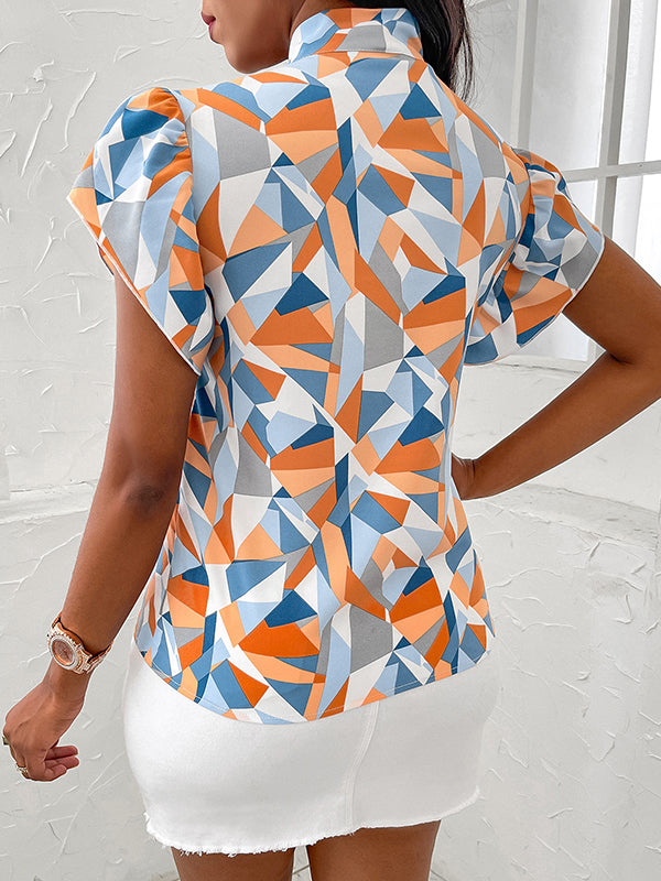 Effortlessly Elegant Blouse with a Timeless Design