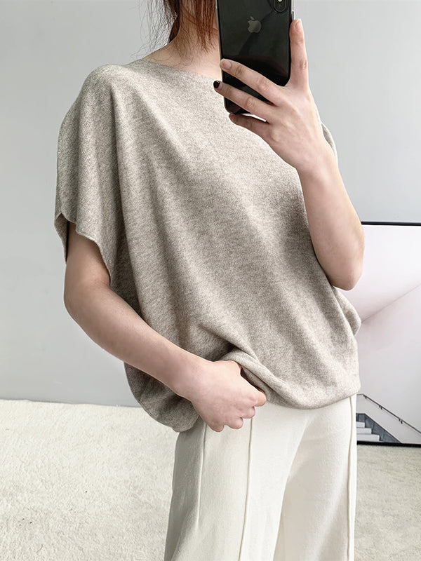 Effortlessly Elegant Sweater with a Timeless Design