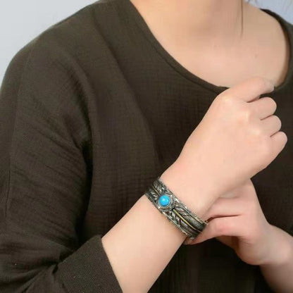 Gracefully Styled Garment for Any Occasion