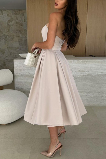 Well Tailored Dress with a Graceful Silhouette