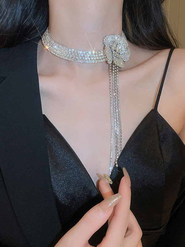 Well Tailored Garment with a Graceful Silhouette