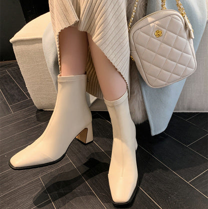 Classic Vintage Heels with a Flattering Fit