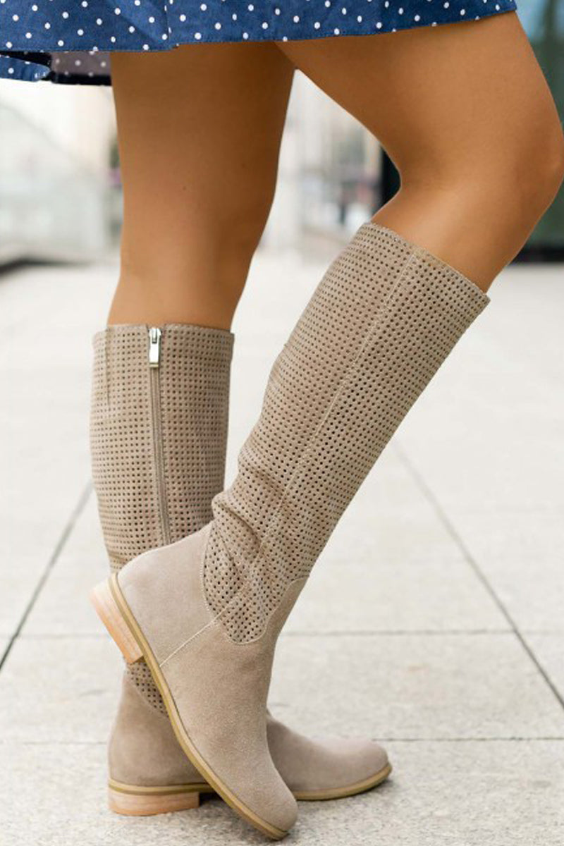 Well Tailored Shoes with a Graceful Silhouette