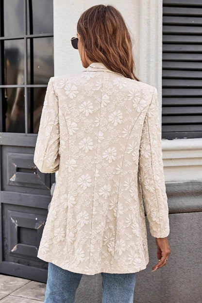 Effortlessly Elegant Garment with a Timeless Design