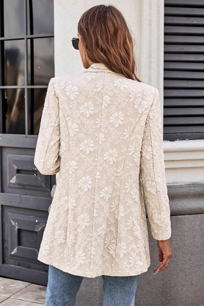Effortlessly Elegant Garment with a Timeless Design