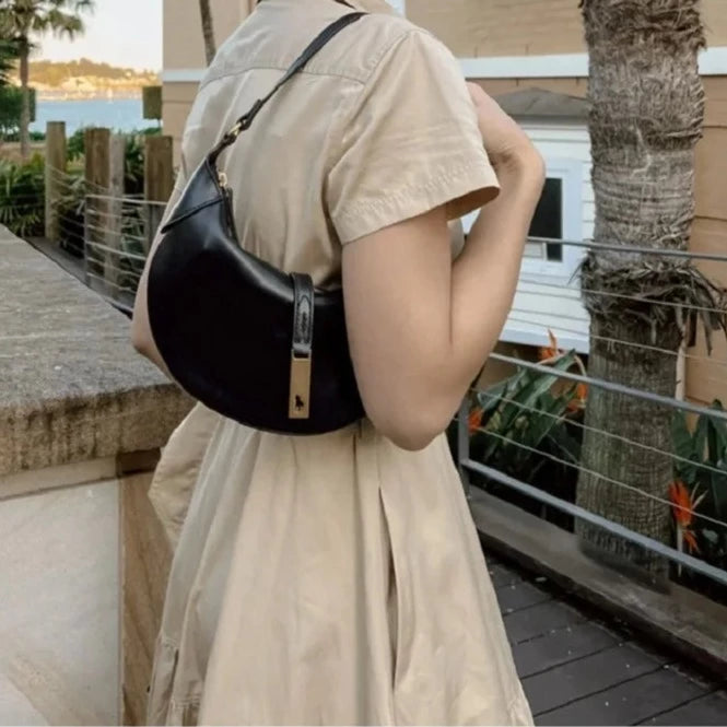 Beautifully Crafted Bag in a Classic Style