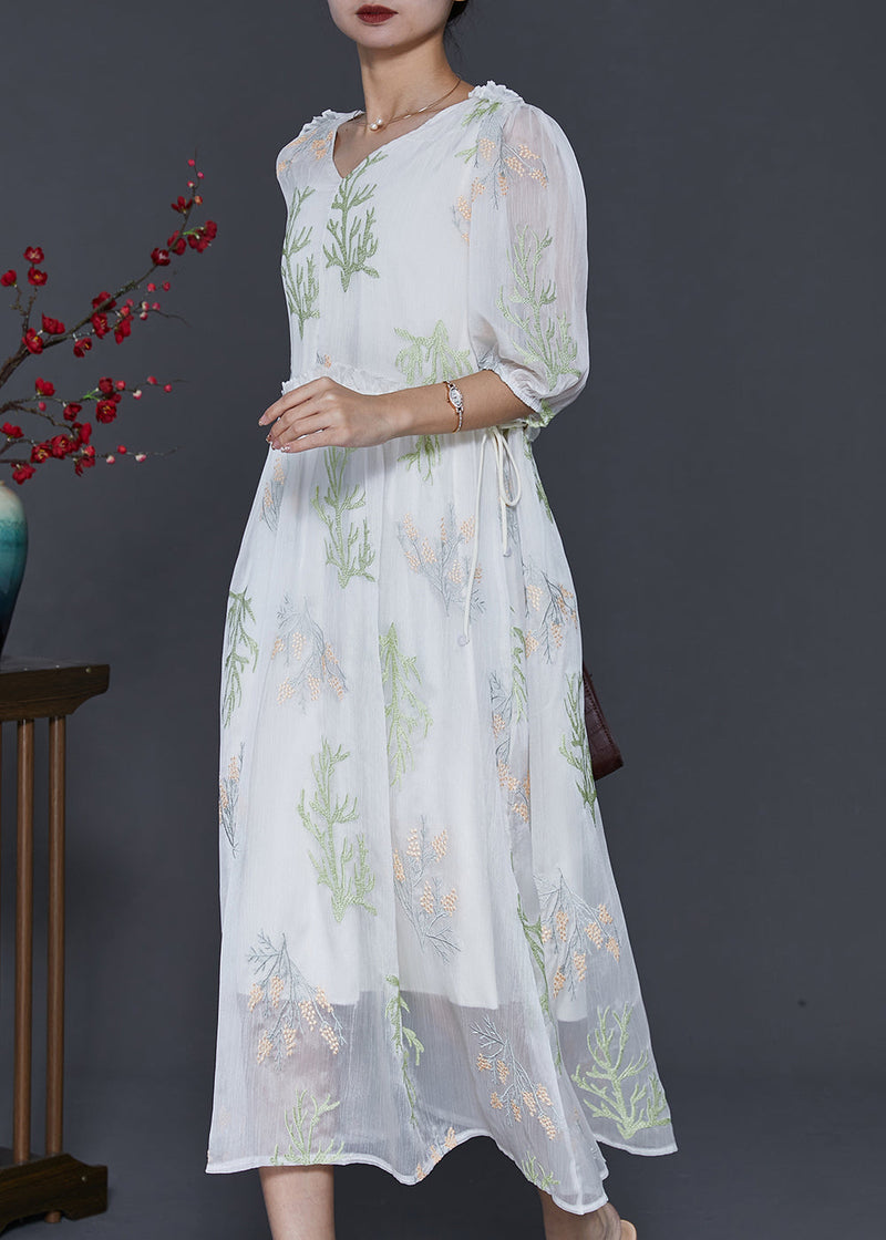 Beautifully Finished Dress in a Timeless Design
