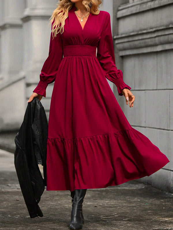 Well Tailored Dress with a Graceful Silhouette