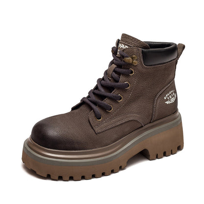 Polished Boots with an Effortless Classic Look