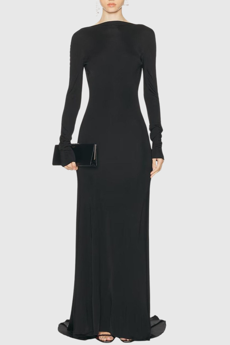 Well Tailored Dress with a Graceful Silhouette