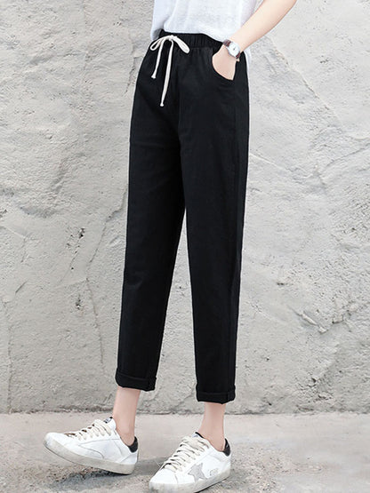 Elegantly Styled Trousers for Everyday Wear